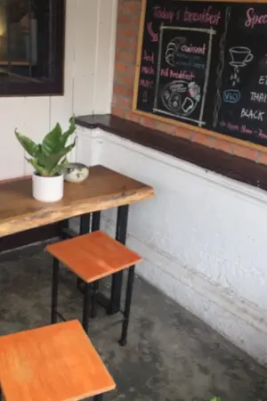 ปกนิยาย BE MY TOYS ใครเล่นใคร? #ฝนเป็นของเล่น