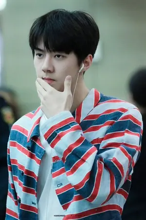 ปกนิยาย โรคประหลาด.{SEHUN X YOU}