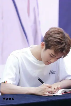 ปกนิยาย [NCT X YOU]Marklee x you "รุ่นพี่คะชอบนะ"