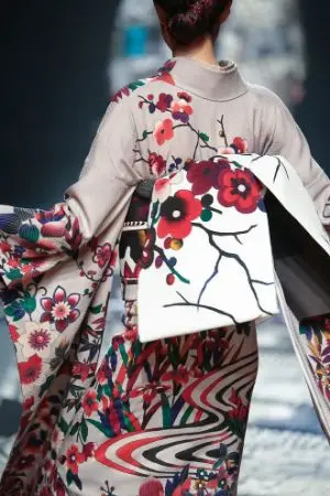 ปกนิยาย ผมรับบทเป็นตัวนำโชคของเหล่าปีศาจในตำนาน ! [BL / Reverse Harem]