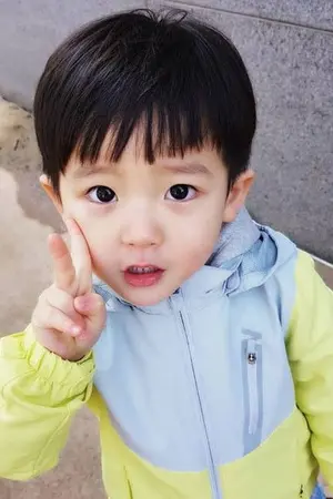 ปกนิยาย เริ่มจากล้น