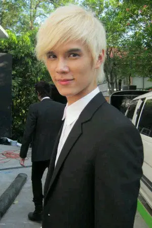 ปกนิยาย 4 หนุ่ม cquint