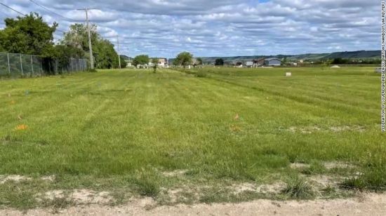 พื้นที่ใกล้เคียง Marieval Indian Residential School ที่พบหลุมศพ