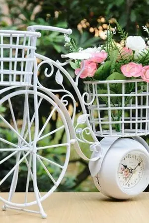 ปกนิยาย ปฏิบัติการร้ายของเพื่อนรัก (?)