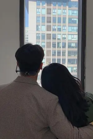 ปกนิยาย ใครรักก่อน คนนั้นแพ้..