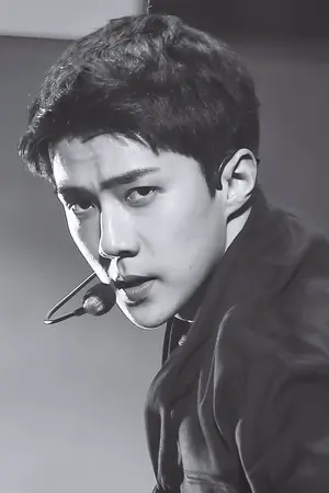 ปกนิยาย [EXO]Blood Moon คืนพระจันทร์สีเลือด [HunHan,ChanBaek feat.exo]