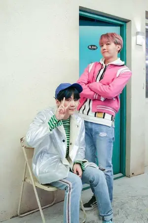 ปกนิยาย [ FIC BTS ]  Our Story #ฟิคเรื่องราวของเรา  {HopeGa,VMin,NamJin,Jungkook}