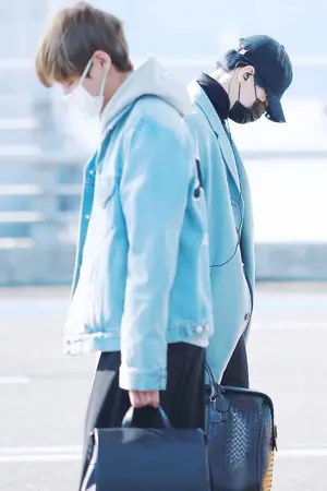 ปกนิยาย [ FIC - BTS ] #ทางม้าลายBTS l GaV