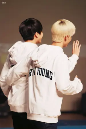 ปกนิยาย [SF9] LONGAN l HWICHAN.