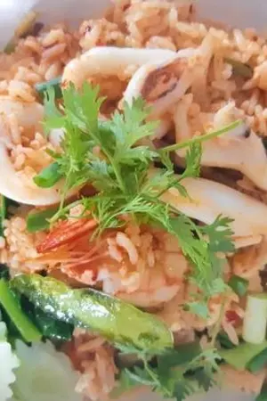 ปกนิยาย นักบุญแห่งหมัดมวย