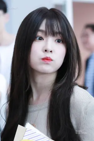 ปกนิยาย ช่วยไปรักกันไกลๆ จะได้มั้ย? [Yuri]