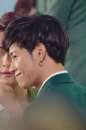 ปกนิยาย {ShotFic} ทีมพีรญา SingtoKrist , ก้องภพอาทิตย์