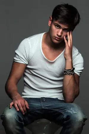 ปกนิยาย ขังรักมาเฟียเถื่อน