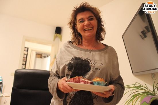 โฮสต์แม่ ใจดีมากๆ