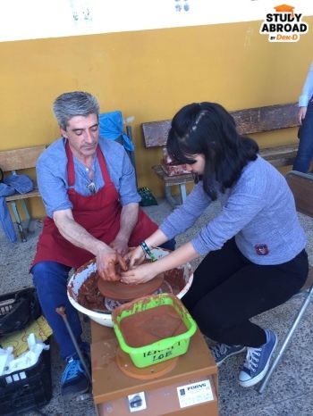 มีกิจกรรมทำเครื่องปั้นดินเผาด้วยยย