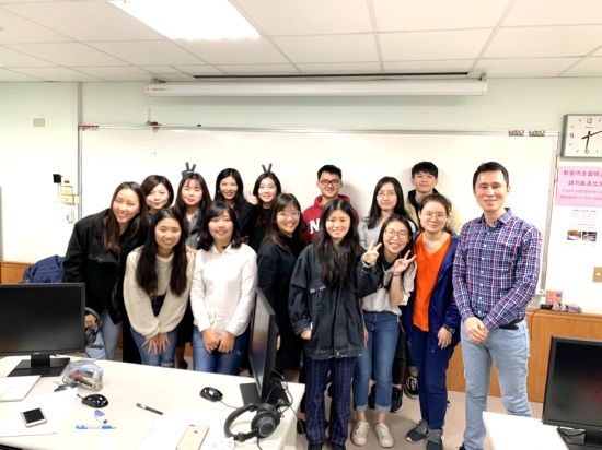 Class Business Oral Communication ที่ NTU