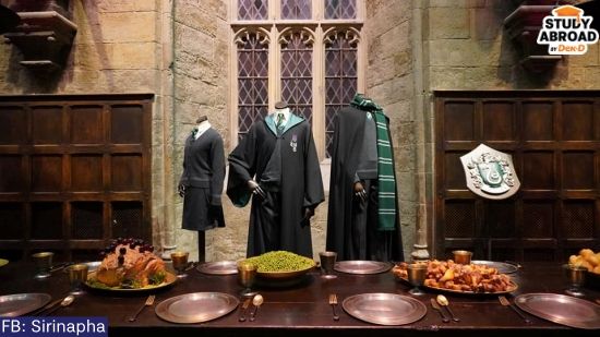 Hogwarts โต๊ะอาหารกริฟฟินดอร์