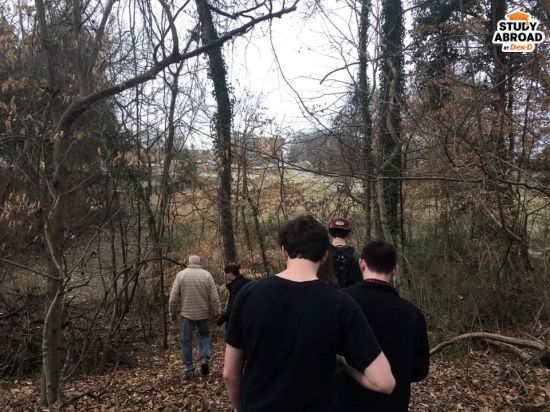 เรียนในป่า