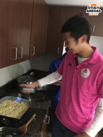 เรียนประวัติศาสตร์หนังสืออาหาร