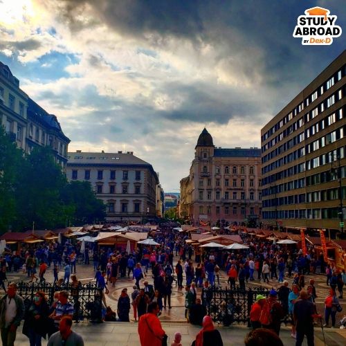 Cr. ‘พี่ไม’ รวิชญ์ บุตรดี