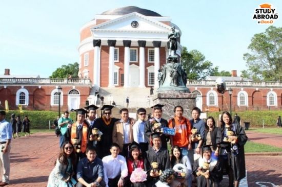 รับปริญญา