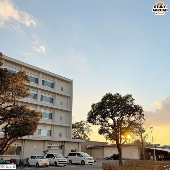 บรรยากาศตึกในแคมปัส