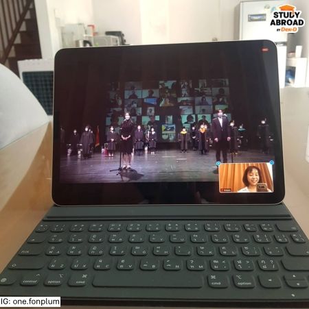 งานรับปริญญาออนไลน์ของตัวเอง จากเกาหลีใต้