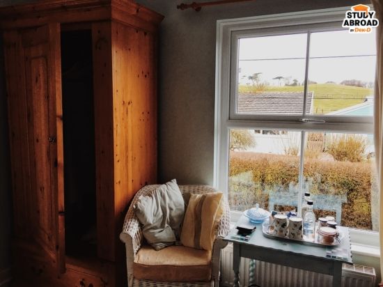 (Isle of Wight - ตอนช่วงฝึกงานมีวันหยุดให้ด้วย เลยได้ไปเที่ยวค้างคืนที่ Isle of Wight แนะนำให้ไปเที่ยวตอนช่วงหน้าร้อนและไปดู The Needles กับนั่งรถไฟไอน้ำ) 