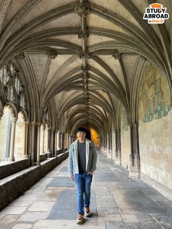 Cr.  Kasidesh Somboonkittichai