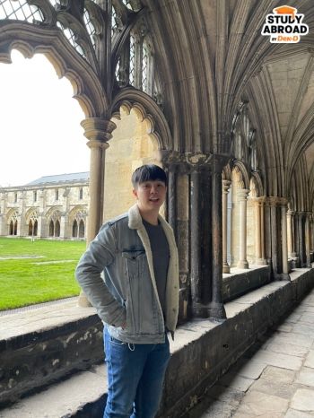 Cr.  Kasidesh Somboonkittichai