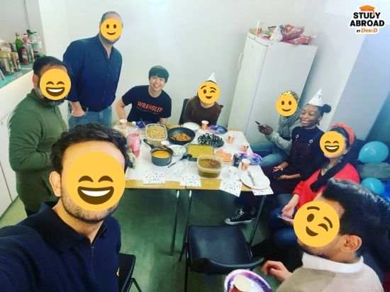 Cr.  Kasidesh Somboonkittichai