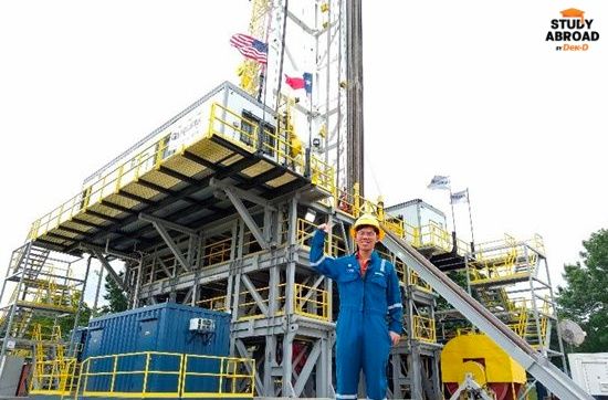 ศึกษางานแท่นขุดเจาะสำหรับทดสอบอุปกรณ์ที่บริษัทน้ำมัน เมือง Houston กับมหา’ลัย