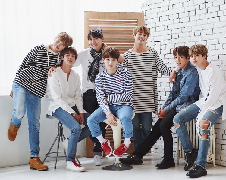 รีดเดอร์อยากให้ใครเป็นพระเอกเรื่องนี้คะ???