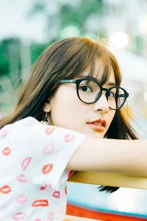 ปกนิยาย beauty blogger ;  รีวิววิธีจีบหมอ