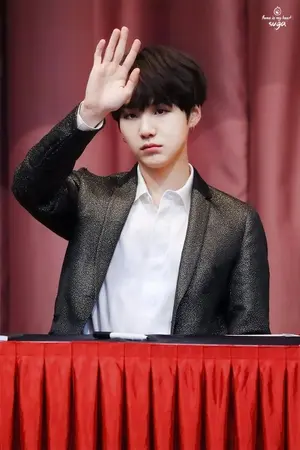 ปกนิยาย bts x you Min Yoongi