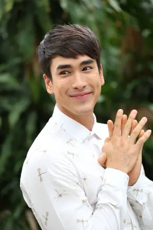 ปกนิยาย รอยรักสีรุ้ง