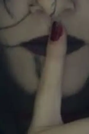 ปกนิยาย เรื่องหลอนมาล้อมฟัง