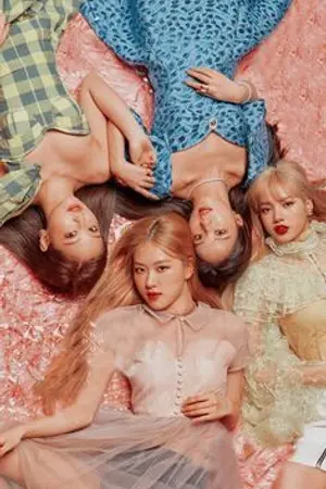 ปกนิยาย BLACKPINK ♛ 4 GIRLS