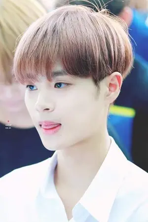 ปกนิยาย daehwi × you  จะผิดมั้ยถ้าเรารักกัน[ จบแล้วคะ ]