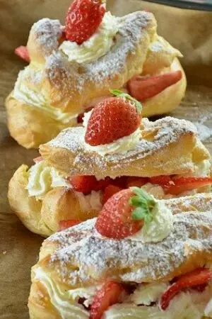 ปกนิยาย เกิดใหม่เป็นคนทำขนมสุดห่วย (Yaoi)