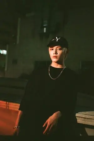 ปกนิยาย Vampire night moon ¥ Taeyong x you ¥ [NCT ft.EXO]