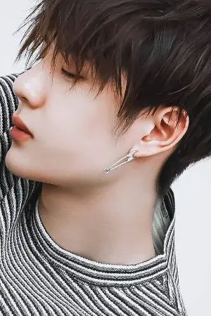 ปกนิยาย old love time​ [yibo x you ]​[หวัง​ อี้ป๋อ]​