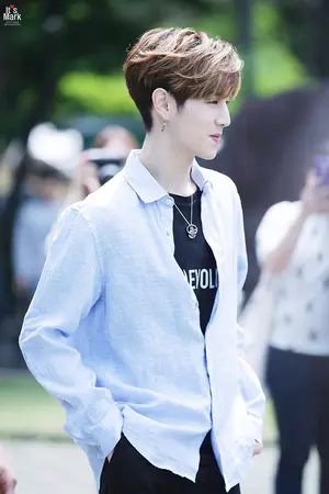 ปกนิยาย Charming boy  สะดุดรักนายข้างบ้าน