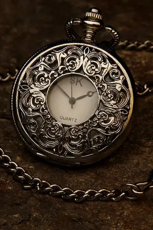 ปกนิยาย ชีวิตคนเราอย่างน้อยก็ยังมีเรื่องที่ทำให้ยิ้มได้เสมอ