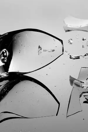 ปกนิยาย GLASSVERSE