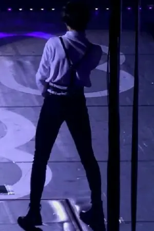 ปกนิยาย เพื่อน(ไม่)สนิท