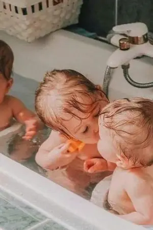 ปกนิยาย เกิดใหม่เป็น​ MOMMY​ ในวันสิ้นโลก​ [  END​ ]​