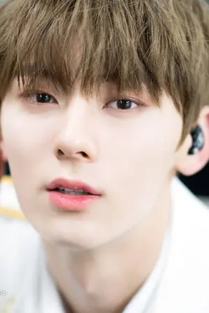 ปกนิยาย พี่มิณทร์ครับ...  [MinHyunbin] Yaoi