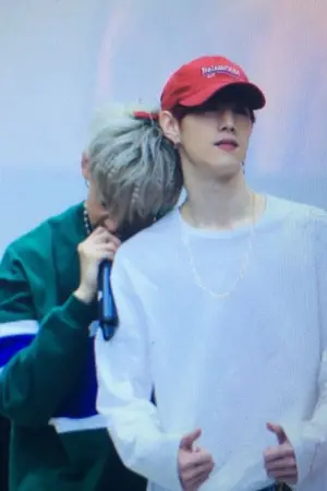 ปกนิยาย Help me ! ผมโดนรุ่นพี่ตามจีบ