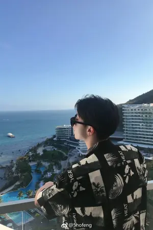 ปกนิยาย Beside the room